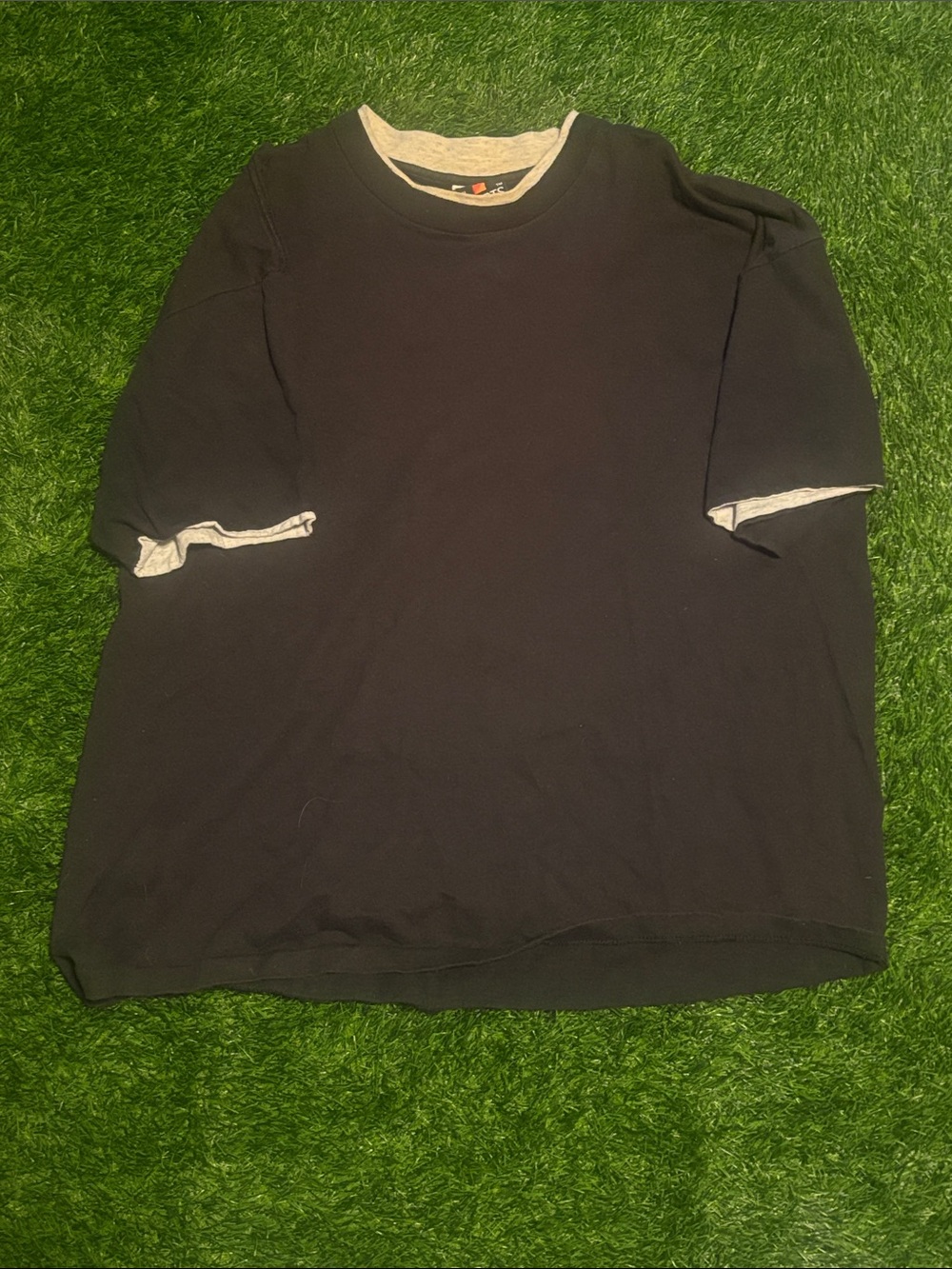 Vintage Signal Sports  Black Short-Sleeve Shirt with Contrast Trim XL